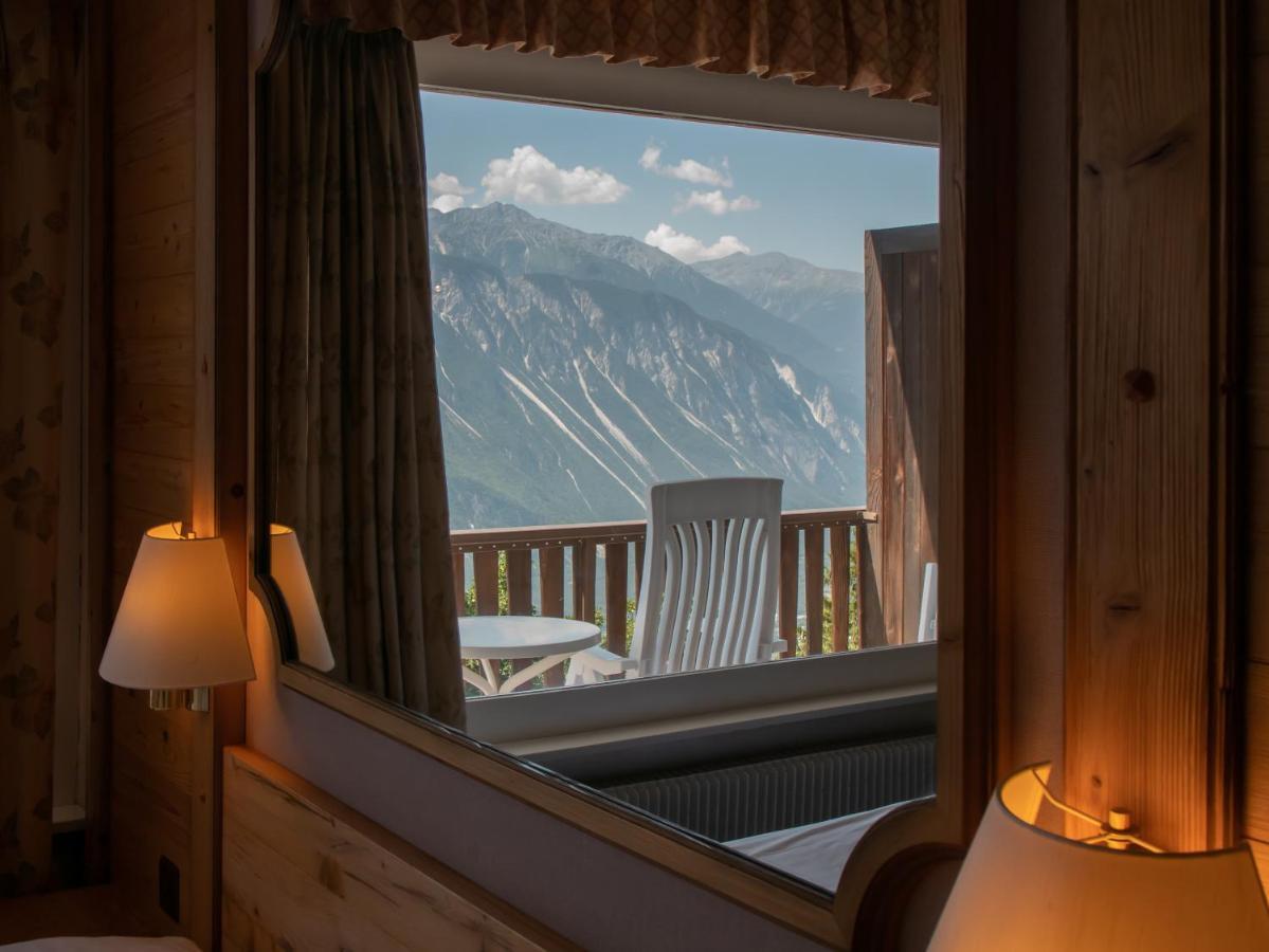 Hotel-Restaurant Le Mont Paisible, Crans-Montana Exterior photo
