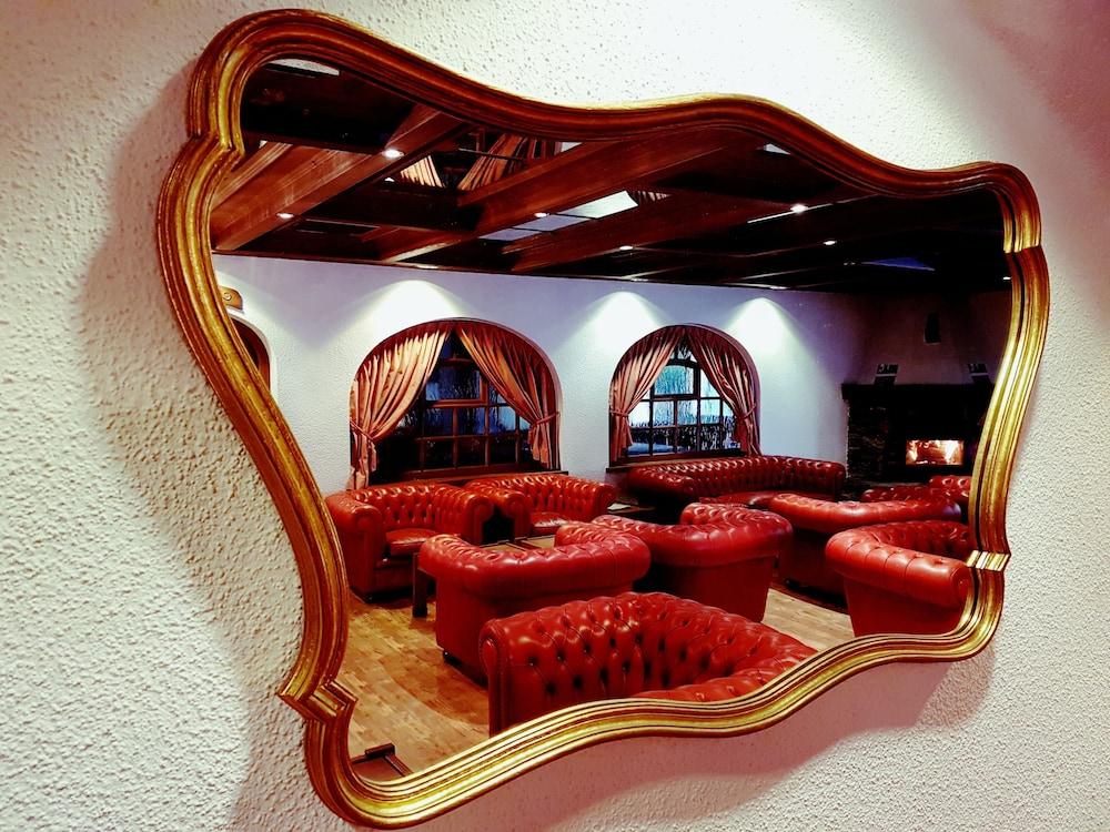 Hotel-Restaurant Le Mont Paisible, Crans-Montana Exterior photo